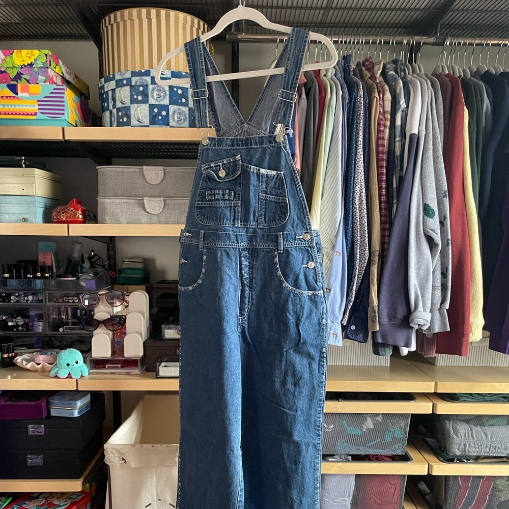Vintage Revolt embroidered daisy flower chain overalls, size
